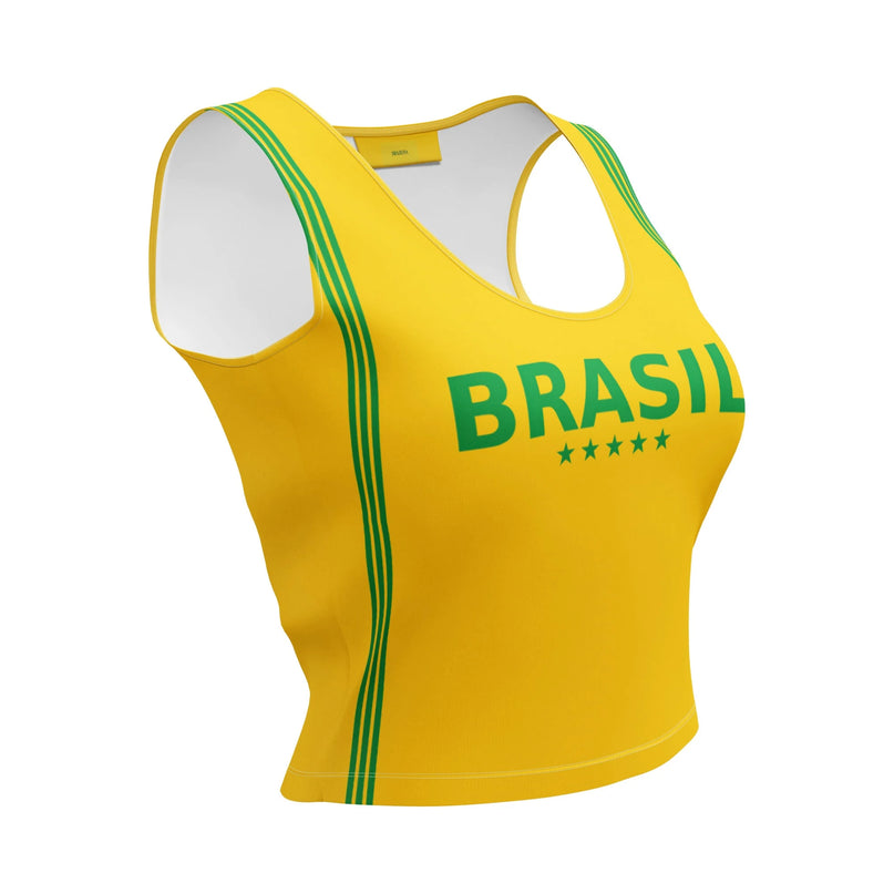 Haut sportif jaune aux accents brésiliens avec le texte 'BRASIL' en vert, accompagné de cinq étoiles et de lignes vertes latérales, symbolisant la culture, la fierté nationale et l'Énergie du Brésil.