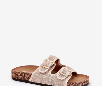 Sandales brésiliennes à deux boucles en tissu beige naturel avec semelle en liège, design élégant et confortable inspiré de l'artisanat et du style décontracté des plages tropicales.