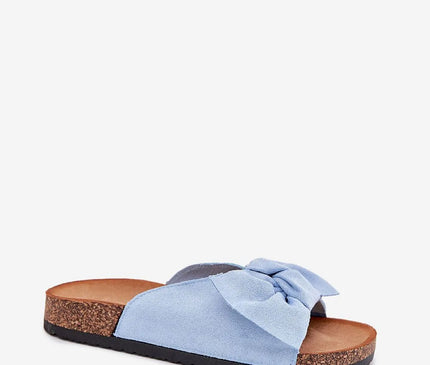 Sandales bleues élégantes avec nœud sur le dessus, semelle en liège et inspiration brésilienne décontractée, parfaites pour les plages et les promenades urbaines, alliant confort et légèreté.
