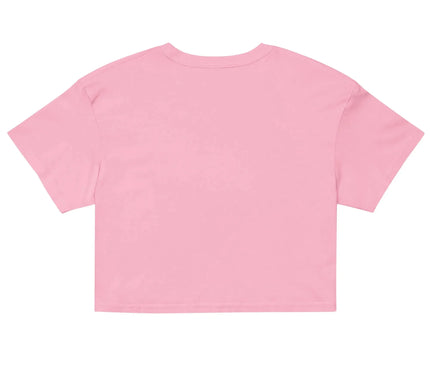 Crop top rose inspiré de l'énergie brésilienne, évoquant le style décontracté et festif de Rio de Janeiro, avec une coupe élégante et contemporaine idéale pour une tenue d'été sous le soleil.