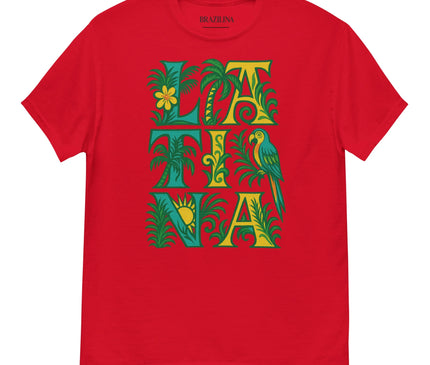 T-shirt rouge avec un design vibrant représentant l'esprit du Brésil. Motifs tropicaux comprenant des feuilles de palmier, un perroquet, un soleil et une fleur, intégrés aux lettres formant le mot 'LATINA'. Un hommage coloré à la nature et à la culture brésilienne, parfait pour une touche tropicale et festive.