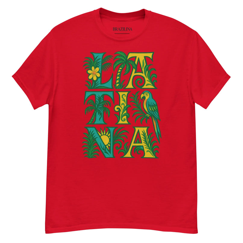T-shirt rouge avec un design vibrant représentant l'esprit du Brésil. Motifs tropicaux comprenant des feuilles de palmier, un perroquet, un soleil et une fleur, intégrés aux lettres formant le mot 'LATINA'. Un hommage coloré à la nature et à la culture brésilienne, parfait pour une touche tropicale et festive.