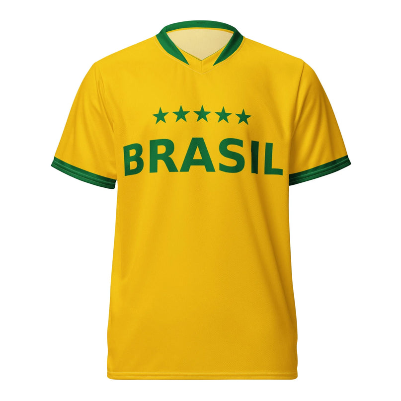 Maillot de football jaune avec l'inscription 'BRASIL' en vert, orné de cinq étoiles vertes, symbolisant la culture sportive et festive du Brésil, idéal pour représenter la passion brésilienne pour le football.