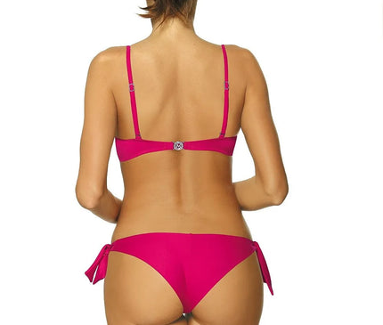 Maillot de bain deux pièces femme, couleur rose vif, avec soutien-gorge à bretelles réglables et amovibles, effet push-up intégré, noué dans le dos. Culotte brésilienne sexy, ornée de volants et nouée sur les côtés, adaptée pour un bronzage optimal. Idéal pour petites et moyennes poitrines, tissu élastique et élégant en polyamide et élasthanne.