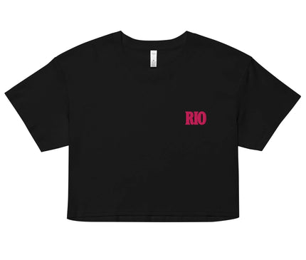 Crop top noir avec inscription 'RIO' rose, inspiré de la culture brésilienne et de l'énergie de Rio de Janeiro, design minimaliste moderne parfait pour un style décontracté et estival.