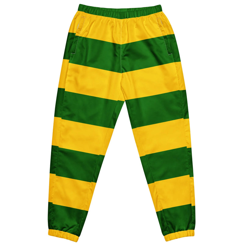 Pantalon aux rayures horizontales vertes et jaunes, inspiré par l'énergie vibrante et festive du Brésil. Design évoquant le carnaval et les traditions sportives brésiliennes, alliant confort et esthétique pour une ambiance décontractée et chaleureuse.