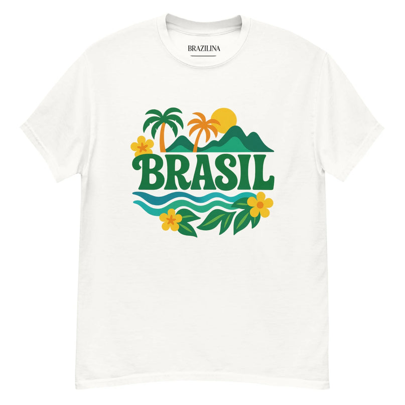 T-shirt blanc avec un motif vibrant inspiré du Brésil, incluant des palmiers, des montagnes, un soleil jaune et des fleurs jaunes, évoquant les paysages tropicaux et l'énergie festive de ce pays.