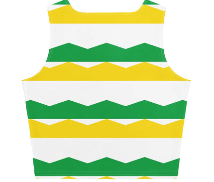 Crop top coloré inspiré du Brésil avec des motifs festifs, évoquant les rythmes du carnaval et la joie de vivre brésilienne. Design vibrant avec des rayures zigzag jaunes, vertes et blanches, évoquant les plages ensoleillées et l'énergie culturelle brésilienne. Idéal pour un look pétillant et audacieux.