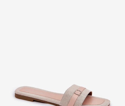 Sandales plates pour femmes en tissu textile avec une bride fine ornée d'une boucle à l'avant, semelle intérieure en cuir écologique et tissu, hauteur de talon 1 cm, couleur pastel élégante, parfaites pour les journées chaudes et à porter avec des robes d'été ou des pantalons légers.