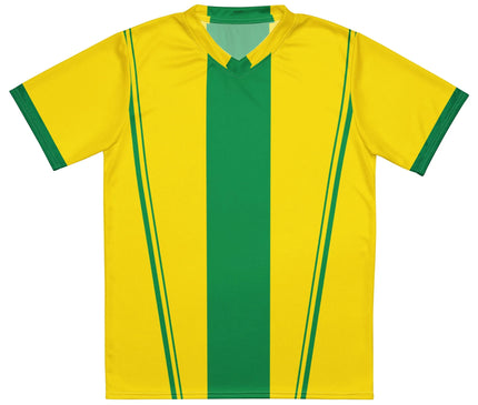 Maillot jaune et vert inspiré du Brésil, avec un design audacieux évoquant les plages de Rio, le football et le Carnaval, symbolisant la joie de vivre et la culture brésilienne.