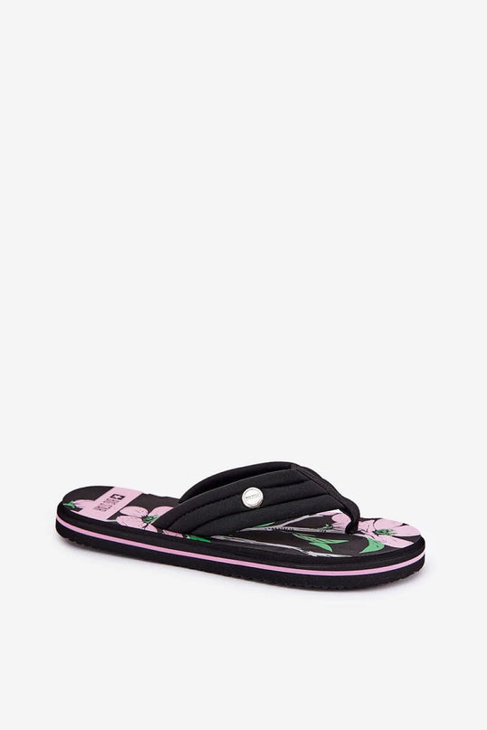 Sandales brésiliennes noires et roses avec semelle à motif floral évoquant l'esprit tropical de Copacabana, design décontracté et élégant, parfaites pour un confort et un style sous le soleil.