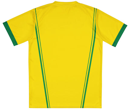 Maillot jaune du Brésil avec des détails verts s'inspirant de l'énergie festive et de la culture sportive brésilienne, reflétant l'histoire et les valeurs du football national, idéal pour adopter un style vibrant et dynamique.