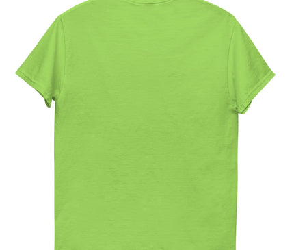 T-shirt vert vibrant inspiré de la culture brésilienne, symbolisant la nature tropicale avec des motifs évoquant les feuilles de palmier, le soleil et le perroquet, parfait pour refléter l'énergie chaleureuse et festive du Brésil.
