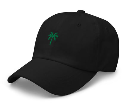 Casquette noire élégante avec un palmier brodé vert, s'inspirant de la culture brésilienne. Accessoire décontracté évoquant les plages tropicales et l'énergie ensoleillée du Brésil. Parfaite pour un style à la fois simple et exotique.