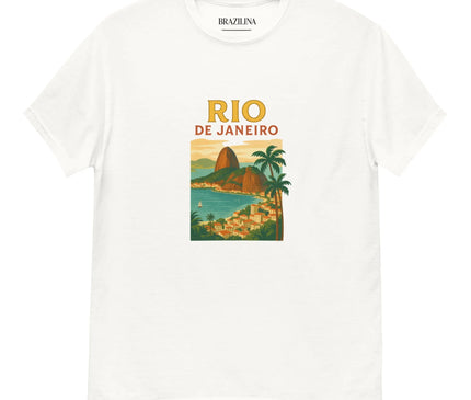T-shirt blanc avec une illustration colorée célébrant Rio de Janeiro, montrant le Pain de Sucre, les panoramas tropicaux, la mer et les maisons typiques. Design inspiré de la culture brésilienne avec une touche de voyage et d’évasion.