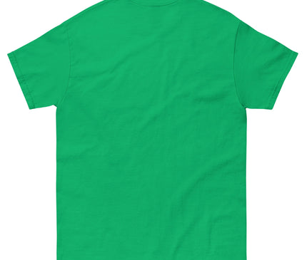 T-shirt vert inspiré de l'héritage brésilien, mettant en avant l'énergie vibrante, la passion sportive et la richesse culturelle du Brésil. Idéal pour afficher un style avec fierté nationale et lien aux traditions brésiliennes.